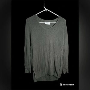 Old Navy Basic Army Green Sweater Size medium